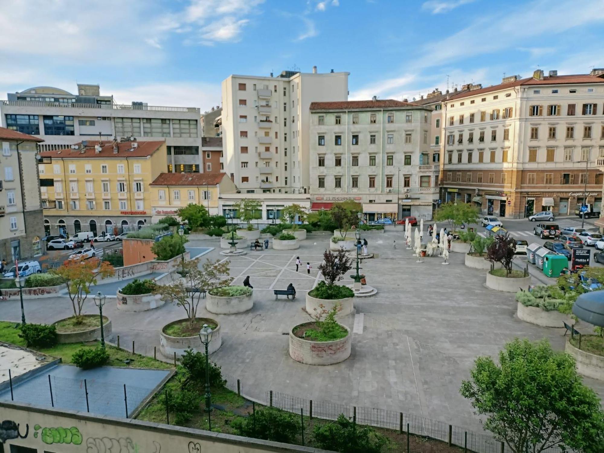 Casa Perugino Apartment Триест Екстериор снимка