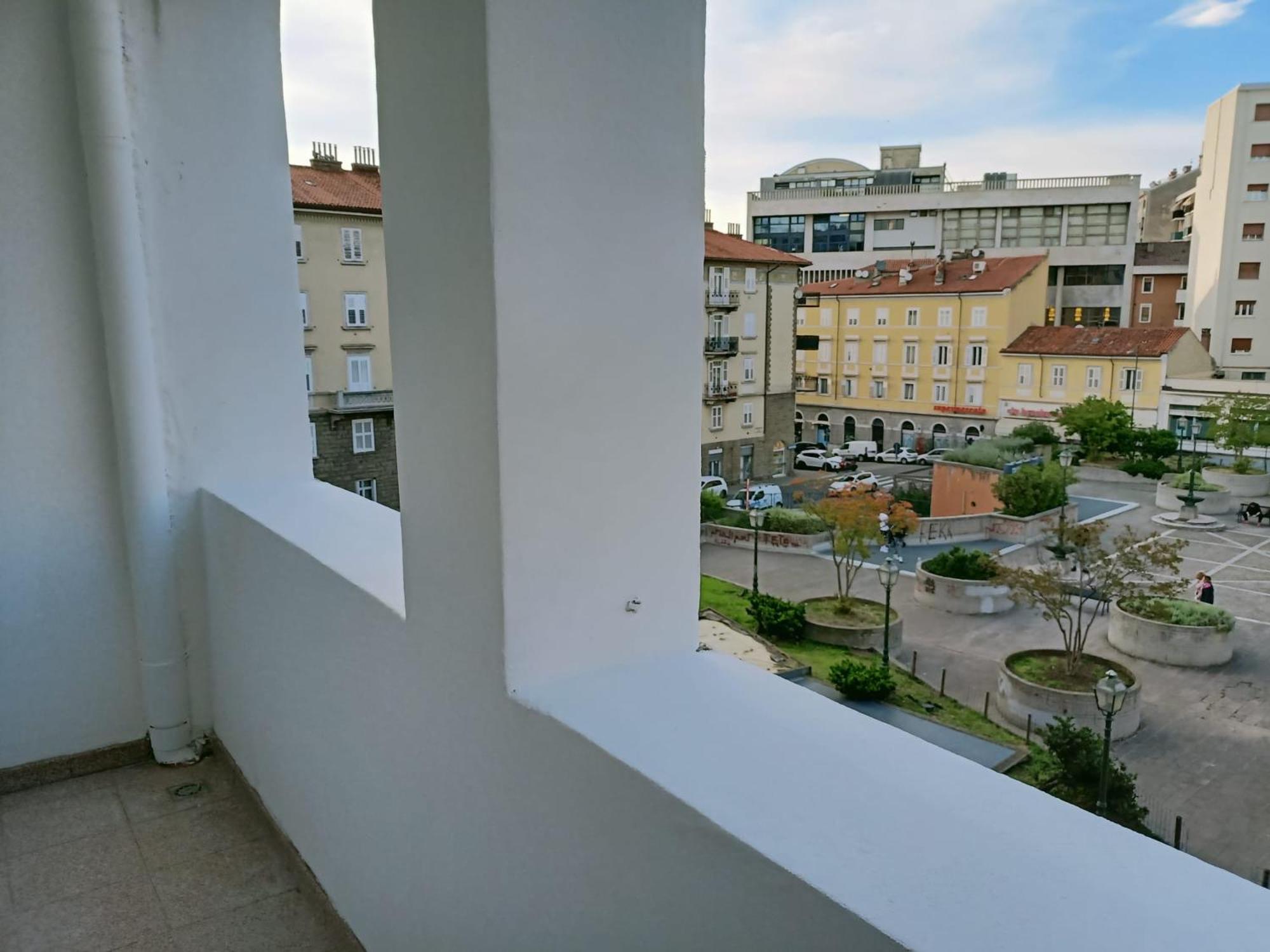 Casa Perugino Apartment Триест Екстериор снимка