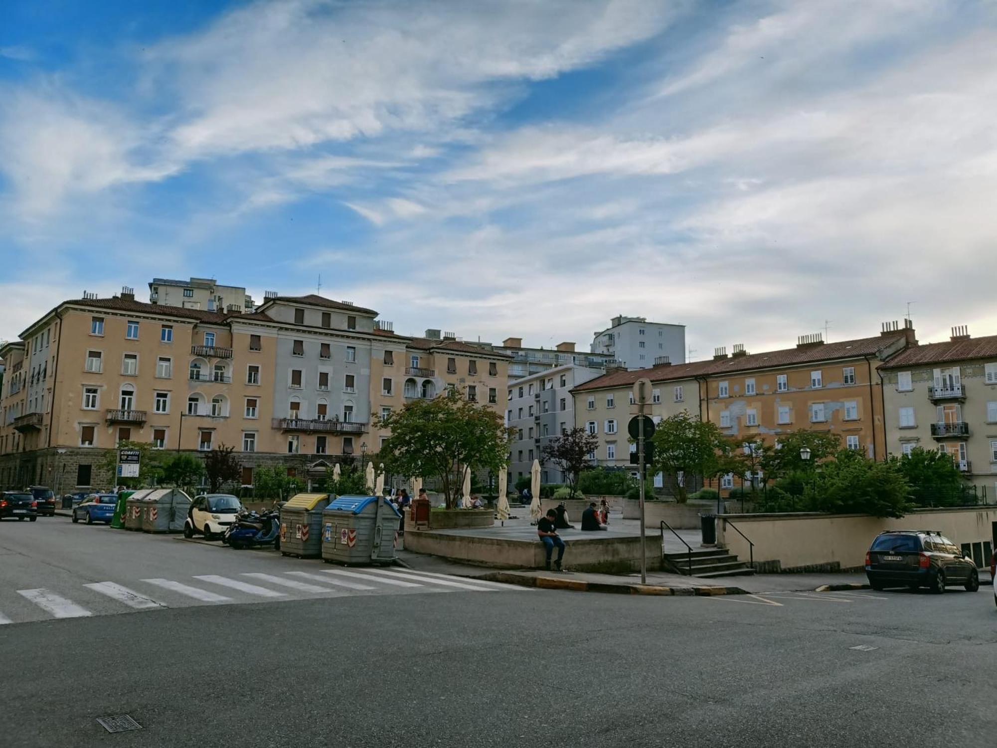 Casa Perugino Apartment Триест Екстериор снимка